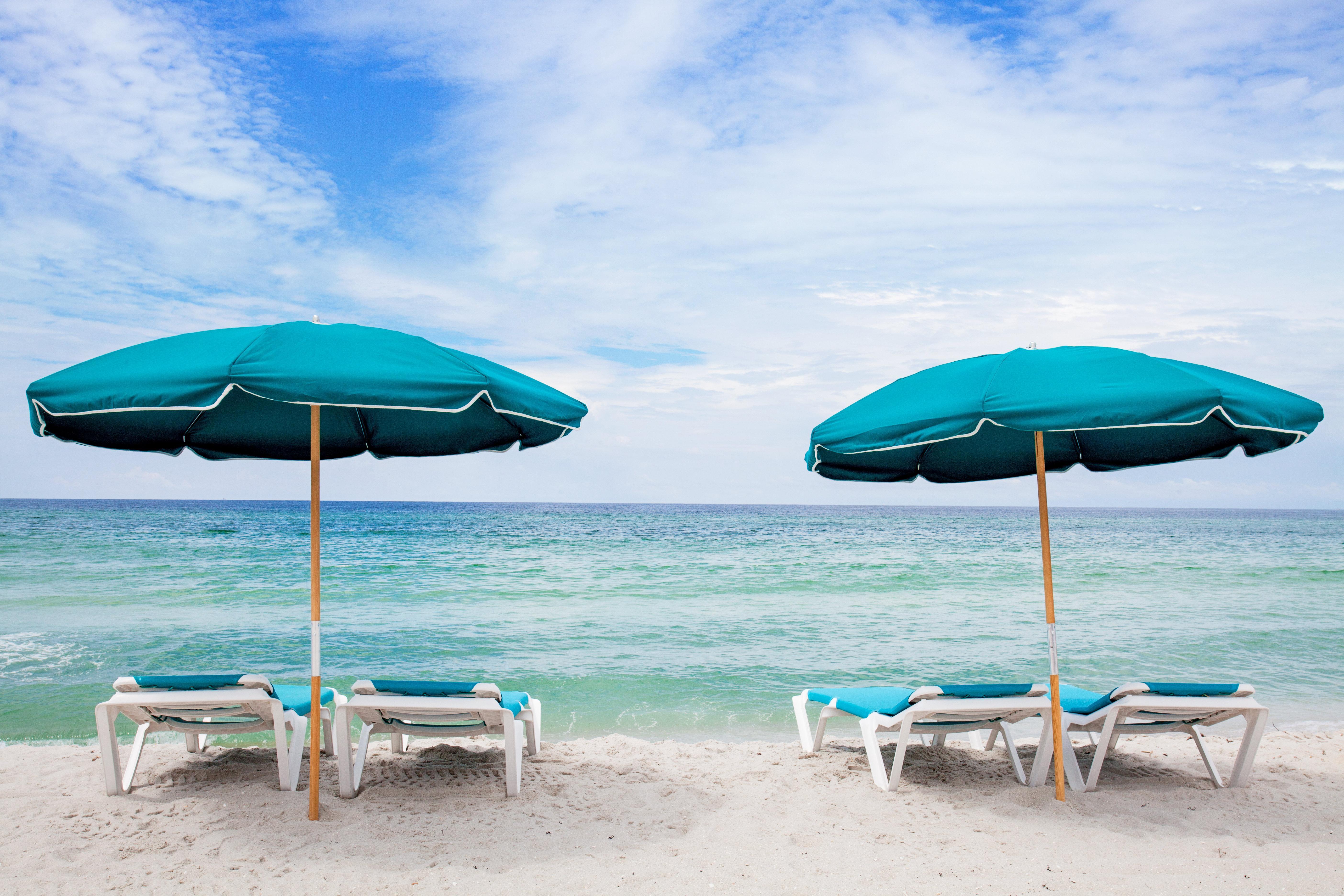 Holiday Inn Express & Suites Panama City Beach Beachfront By Ihg Exterior photo