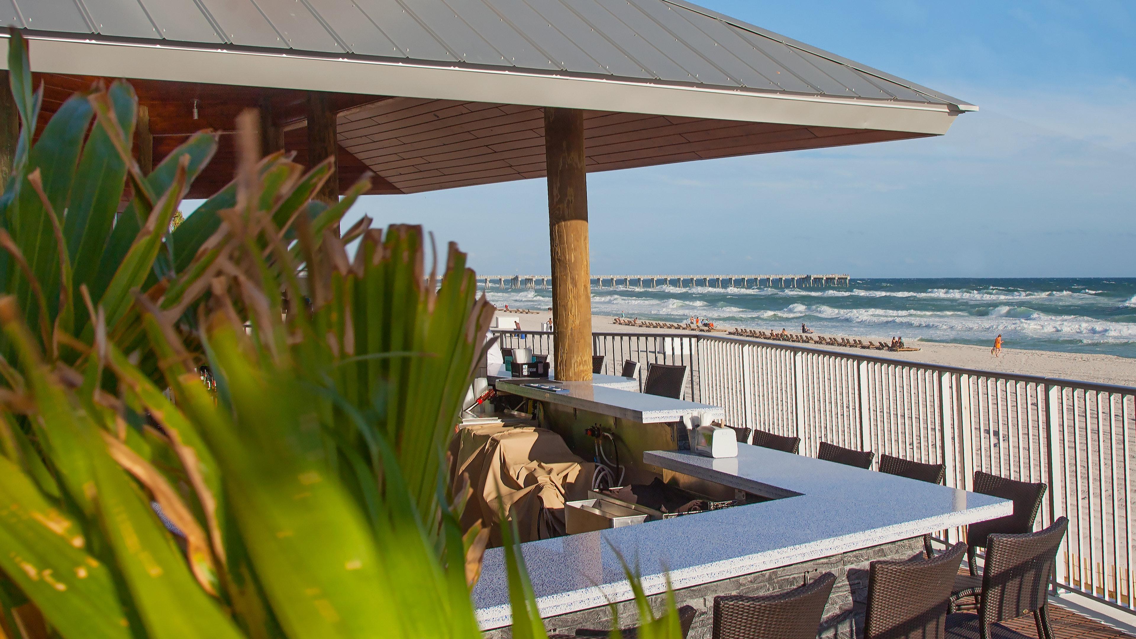 Holiday Inn Express & Suites Panama City Beach Beachfront By Ihg Exterior photo