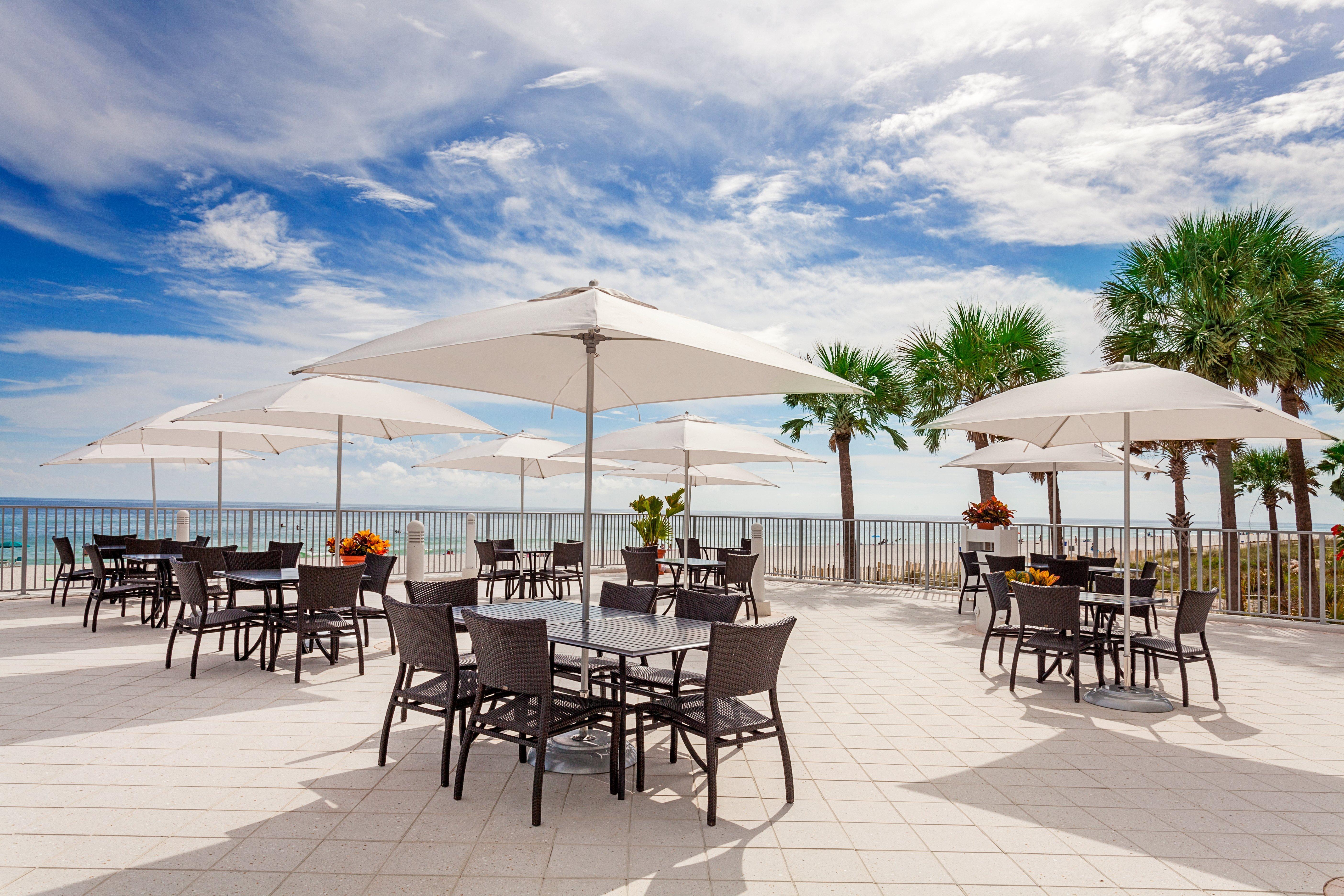 Holiday Inn Express & Suites Panama City Beach Beachfront By Ihg Exterior photo
