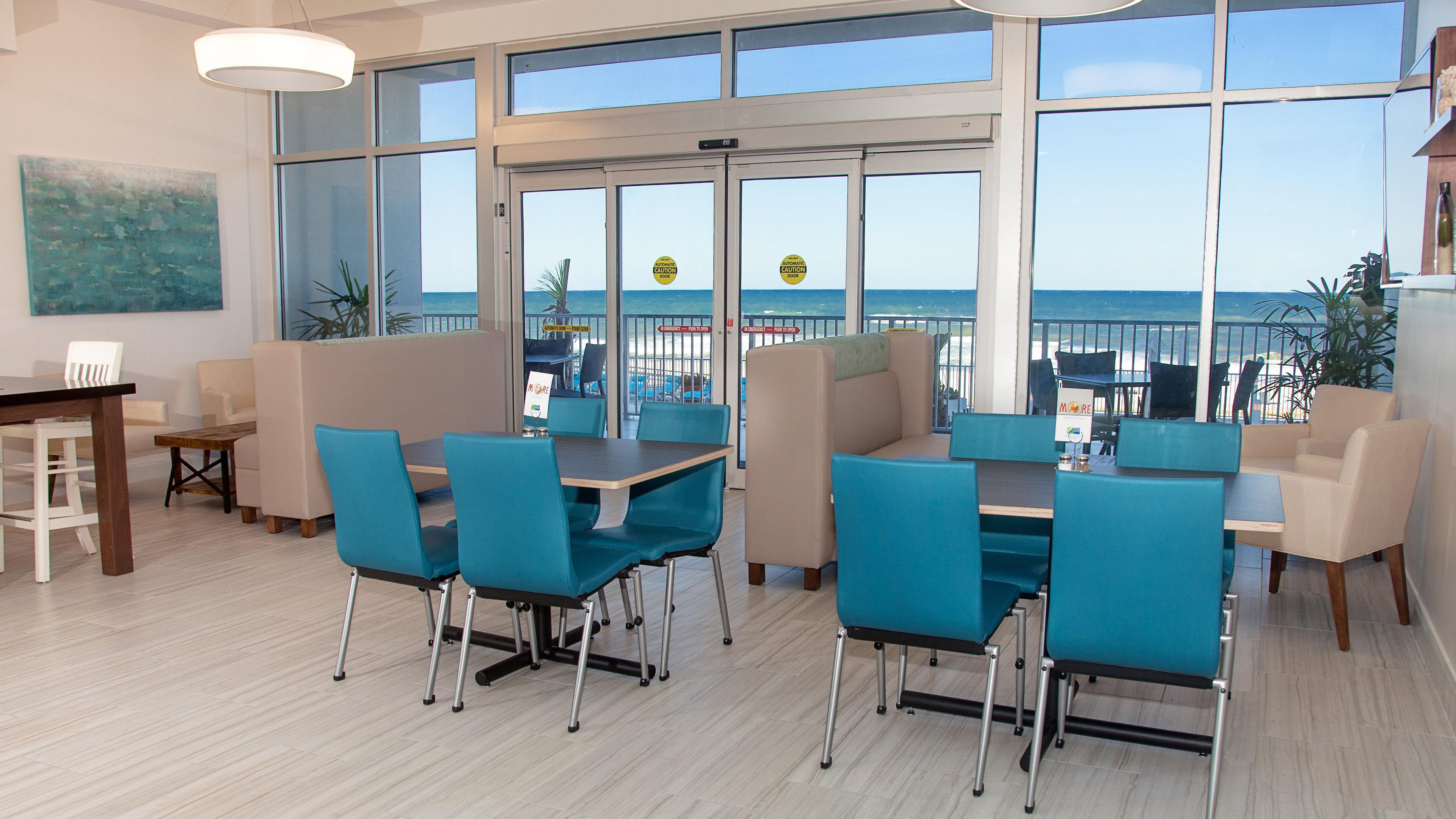 Holiday Inn Express & Suites Panama City Beach Beachfront By Ihg Exterior photo
