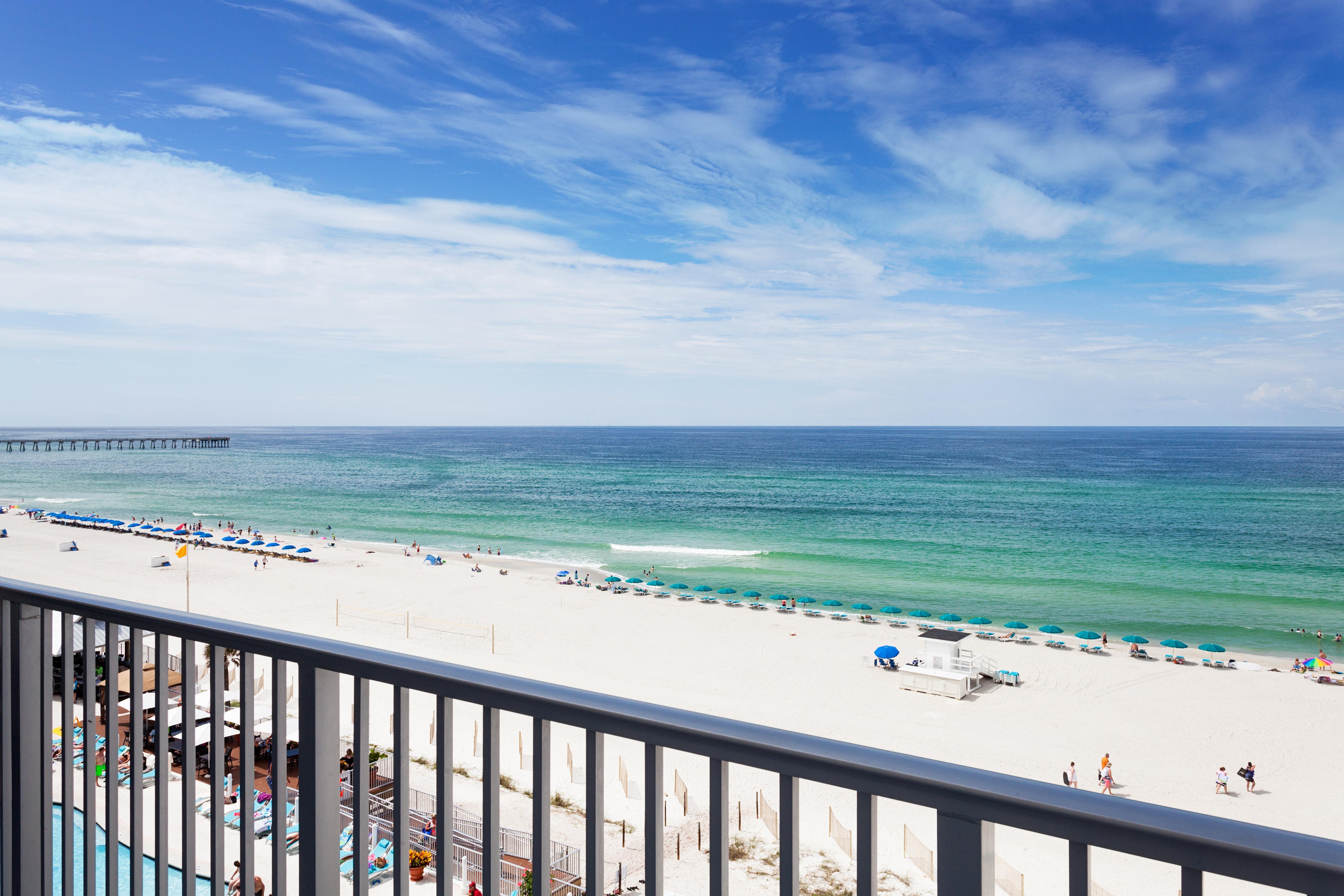 Holiday Inn Express & Suites Panama City Beach Beachfront By Ihg Exterior photo