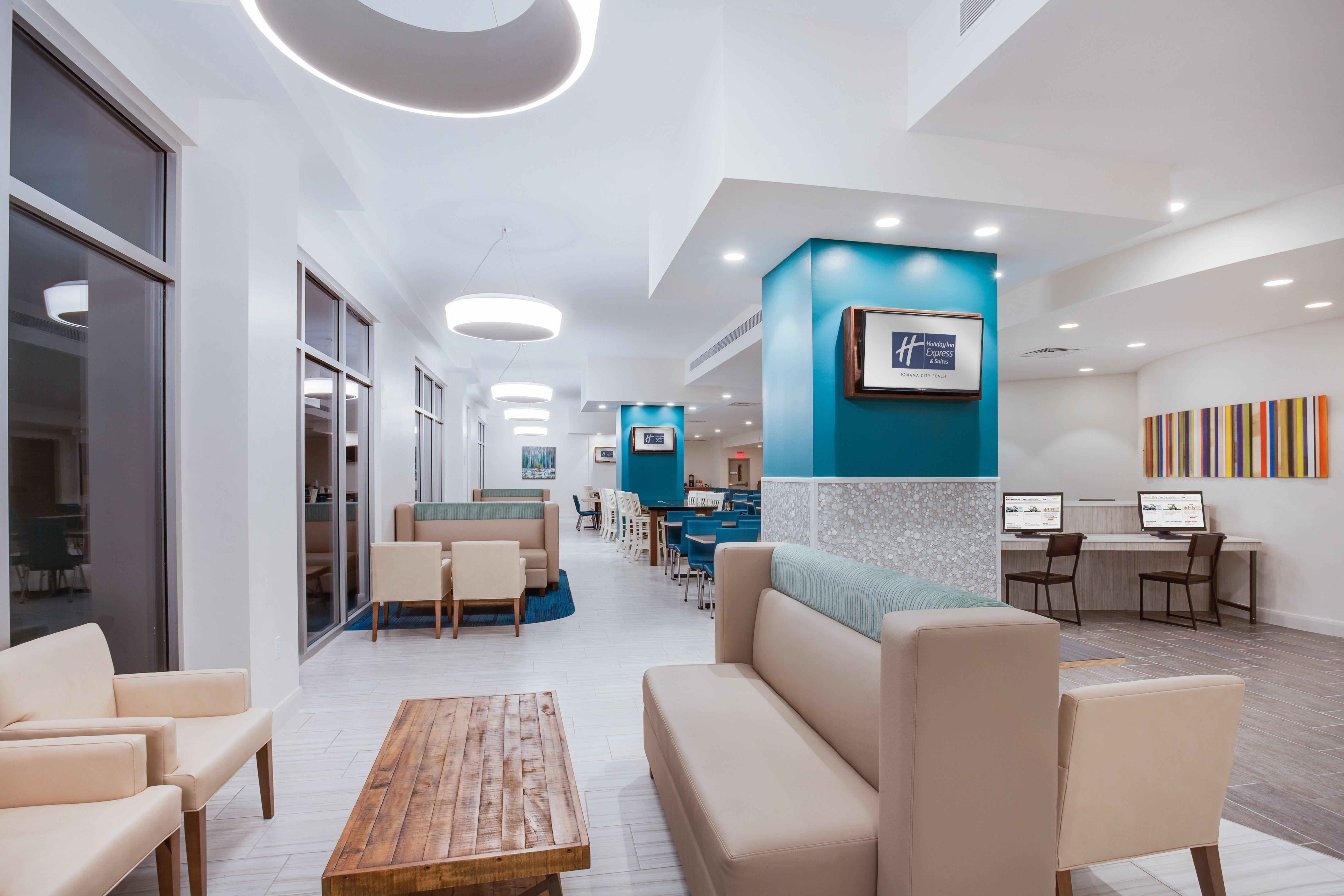 Holiday Inn Express & Suites Panama City Beach Beachfront By Ihg Exterior photo