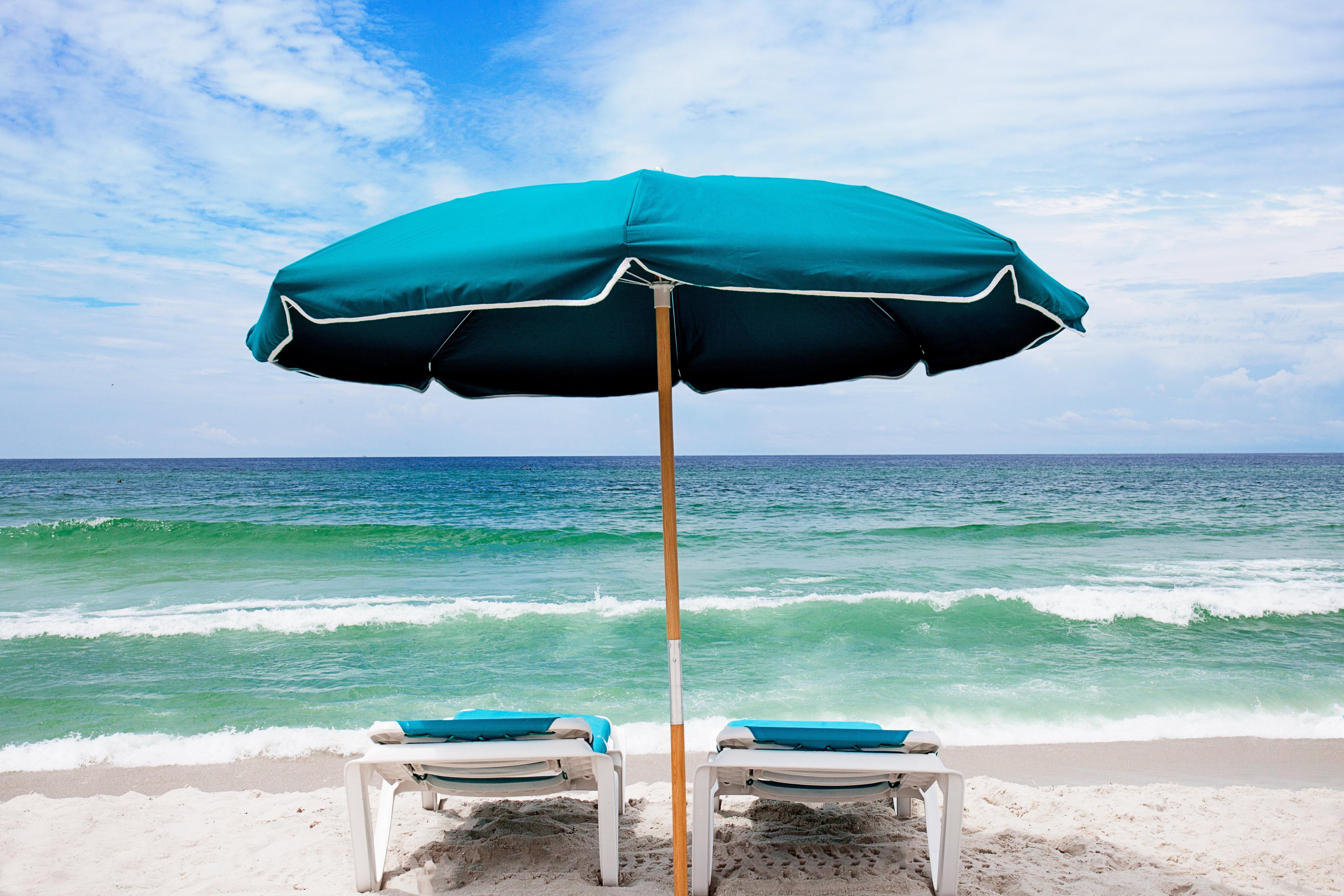 Holiday Inn Express & Suites Panama City Beach Beachfront By Ihg Exterior photo