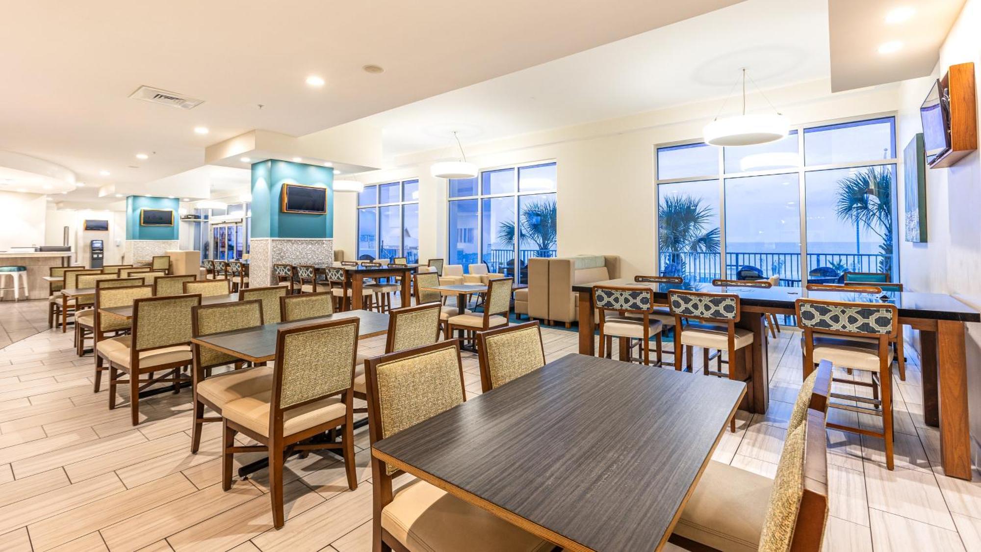 Holiday Inn Express & Suites Panama City Beach Beachfront By Ihg Exterior photo